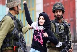 آزاده فلسطینی: اسرائیلی‌ها سگ‌ها را به جان زندانیان می‌انداختند