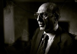 گزارش تفصیلی درباره مستند «پرویز ثابتی» / تحریف تاریخ به سبک نفر دوم ساواک