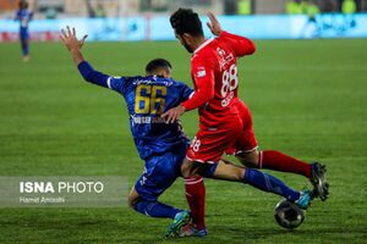 تنها استقلال و پرسپولیس برای قهرمانی می‌جنگند