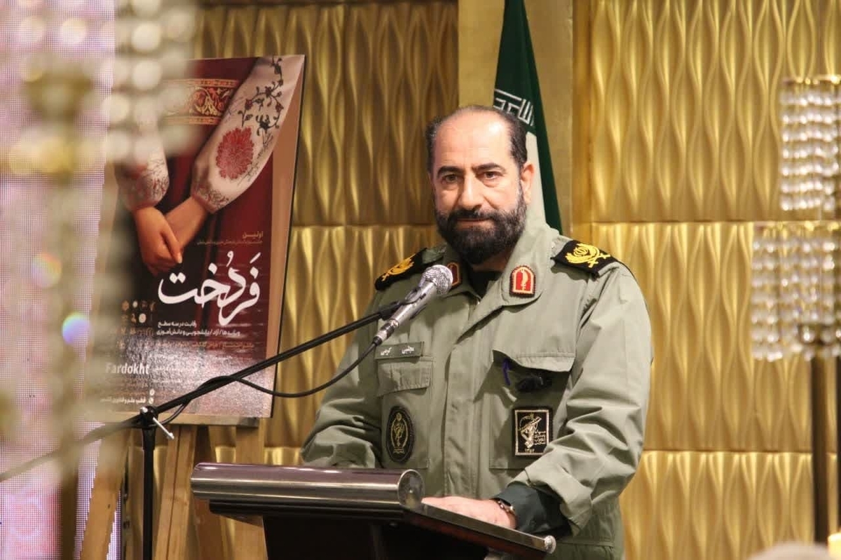 حجاب و عفاف بستری برای حفظ هویت اسلامی و مقابله با تهاجم فرهنگی دشمنان است