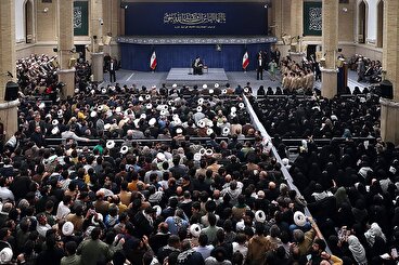 رهبر انقلاب: امروز کار اساسی و مهم برای دستگاه‌های تبلیغاتی ما، پاره کردن پرده‌ی توهم اقتدار دشمن است