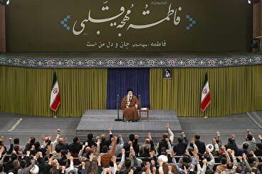 رهبر انقلاب: مداحی یک رسانه تمام عیار و ابزار مهم تبیین است