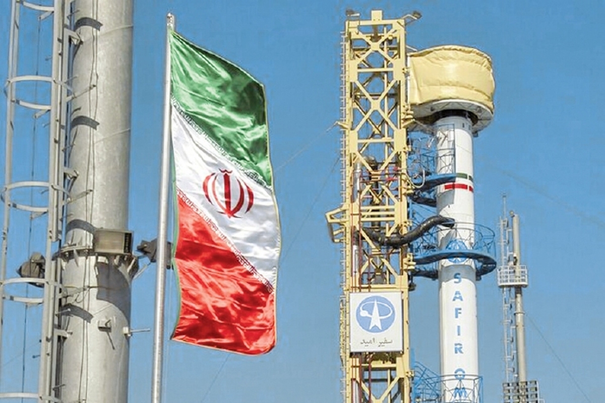 رونمایی از ماهواره‌های «ناوک» و «پارس ۲» در دهه فجر