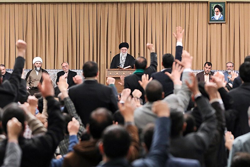 فیلم کامل بیانات رهبر انقلاب در محفل انس با قرآن کریم