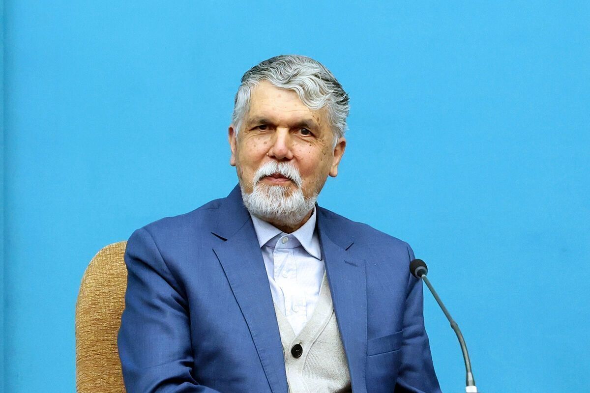 وزیر فرهنگ: تشکیک نواندیشان در موضوع حجاب جدی نیست