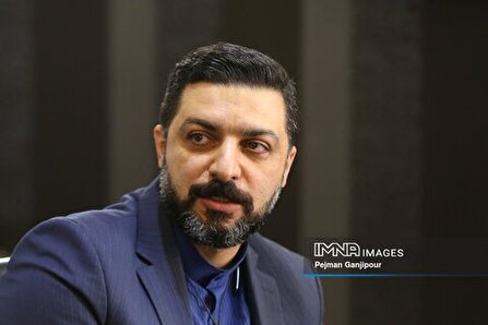 رونمایی از نورپردازی هشت کیلومتری خیابان امام خمینی(ره) در آستانه نوروز1404