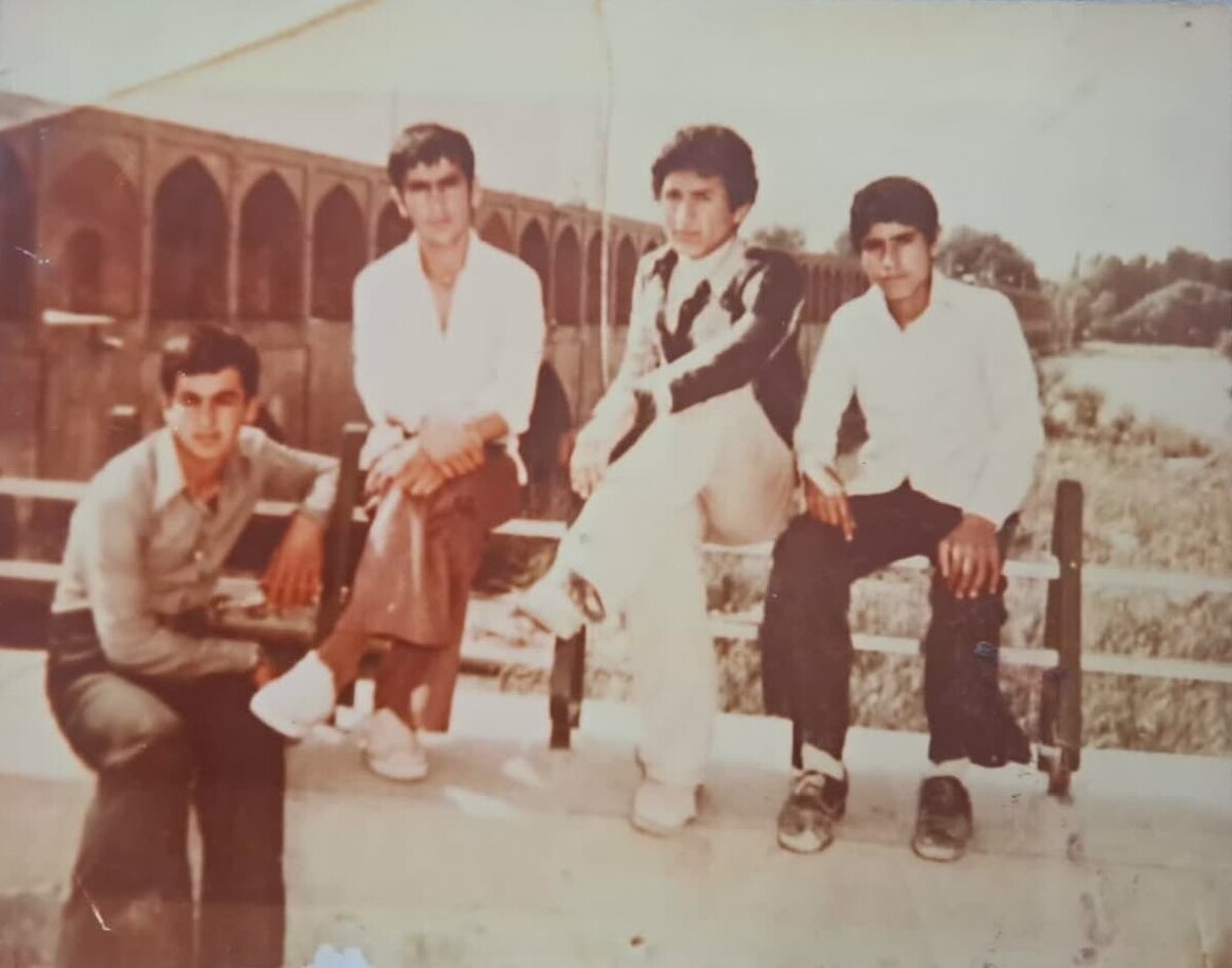 خبر شهادت برادرم را يك شهيد آورده‌ بود!
