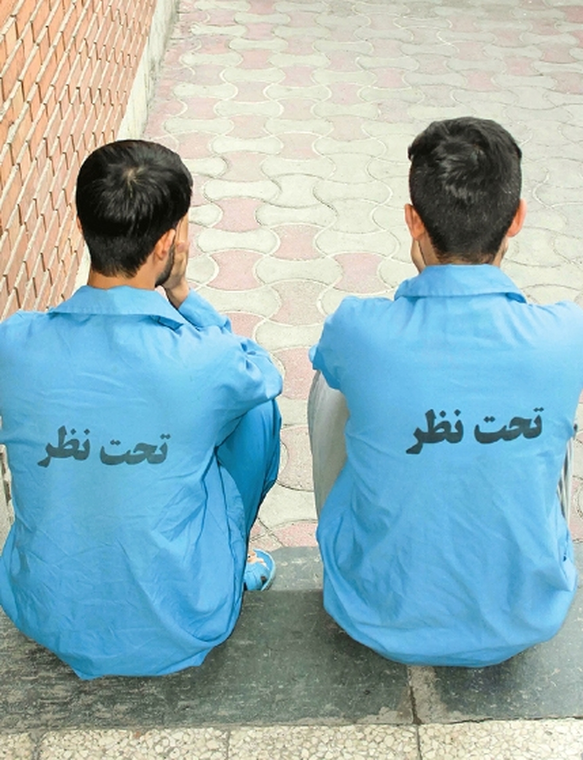 پنهان شدن سارق میان مسافران اتوبوس شهری