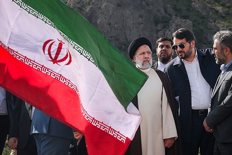 پرواز تا بی‌نهایت/ روایتی از ساعات پایانی زندگی رئیس‌جمهور شهید