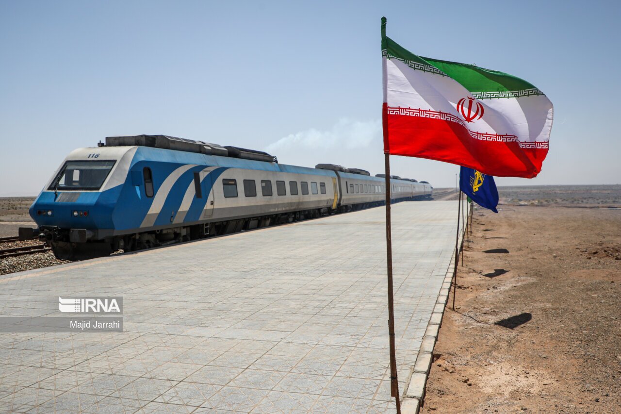ایستگاه راه‌آهن مشهد به نام آیت الله شهید رئیسی مزین می‌شود