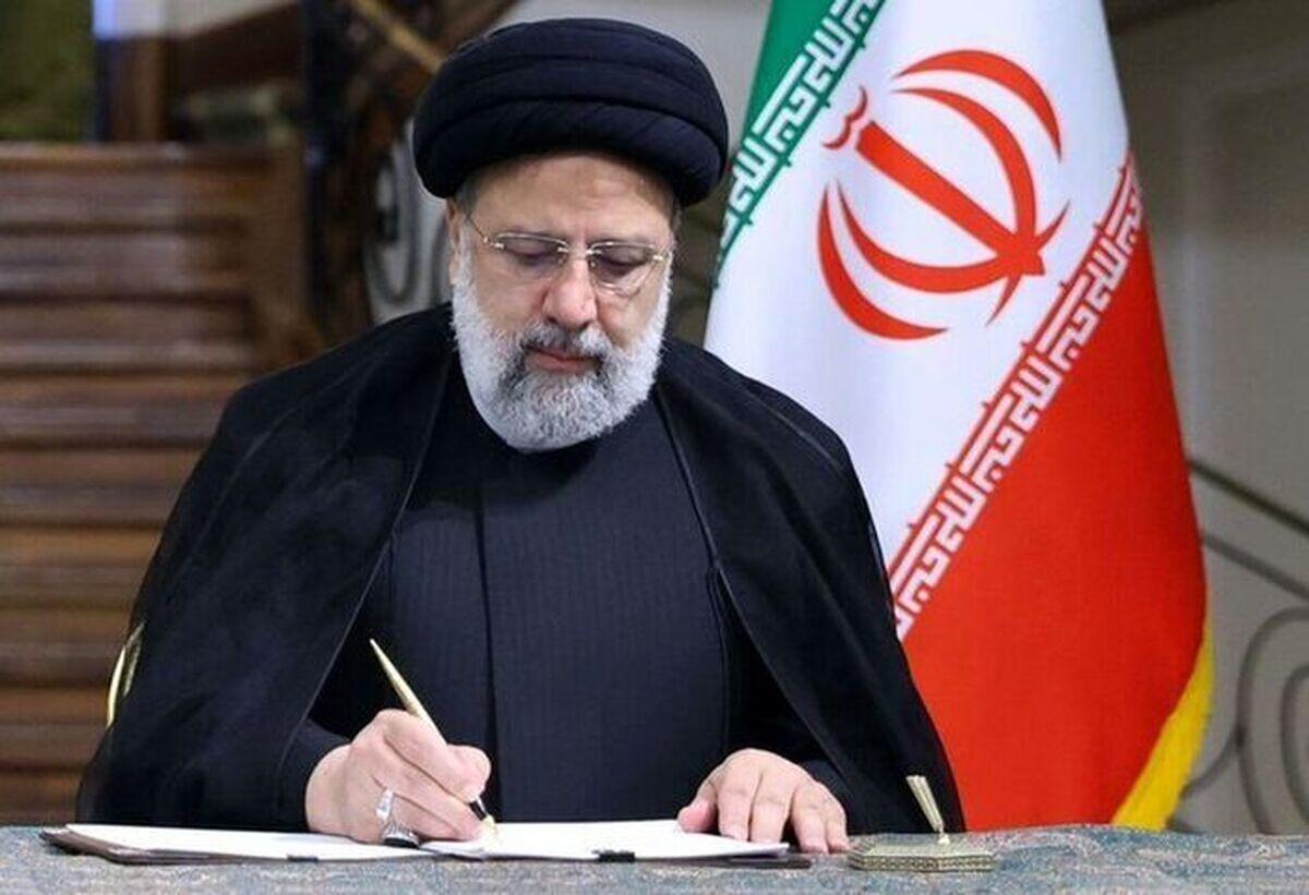 فیلم| نوه‌های آیت‌الله رئیسی در آغوش رهبر انقلاب