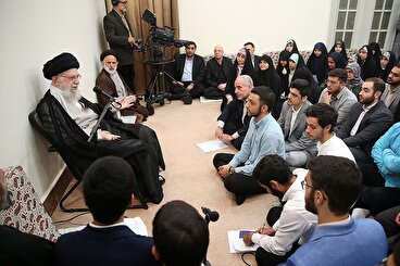 رهبر انقلاب: هر دولتی که سرکار بیاید باید استقلال سیاسی کشور را حفظ کند