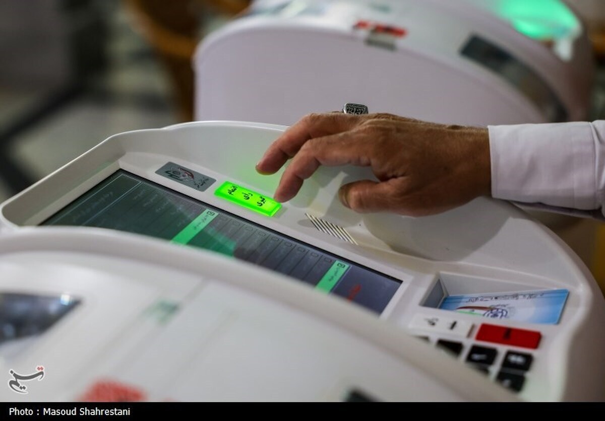 چه‌کسانی باید برای نامزدی در انتخابات ۸ تیر استعفا دهند؟