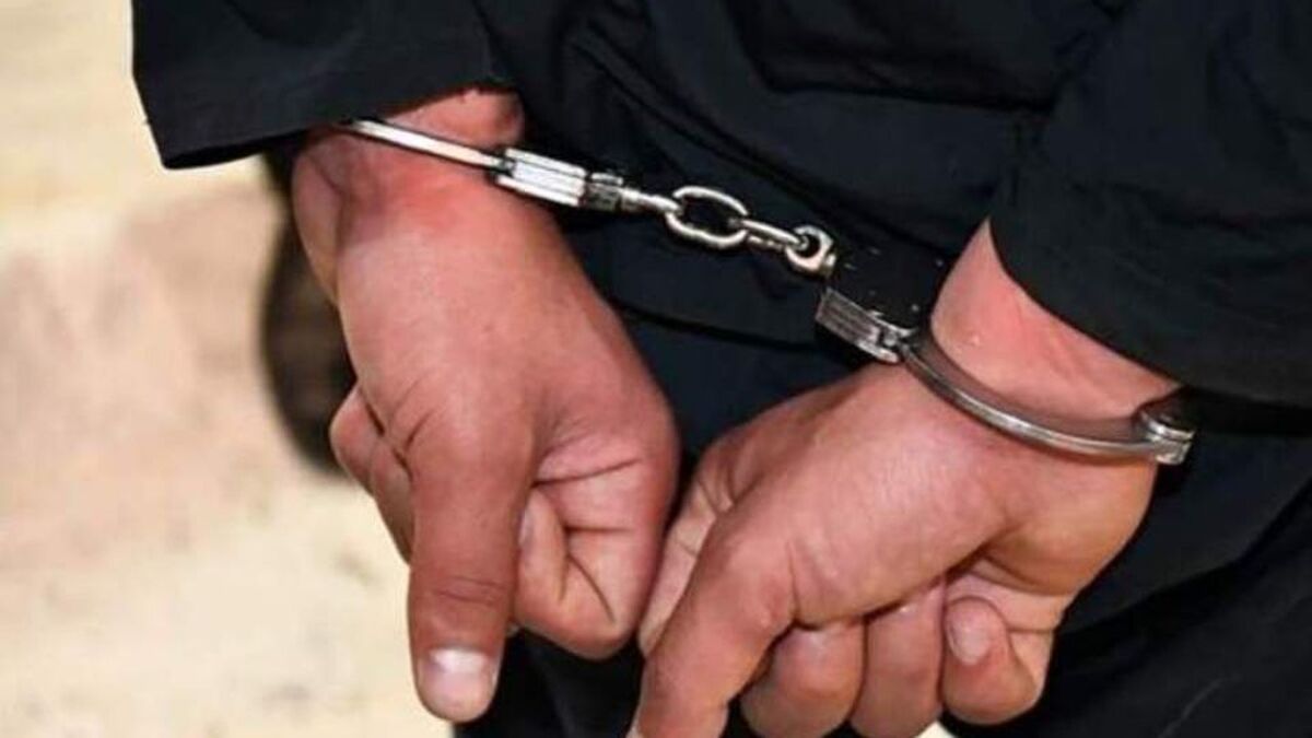 لحظه  پرتاب شی آتش‌زا به ستاد انتخاباتی جلیلی