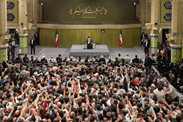 رهبر انقلاب: هرکس به ایران قوی علاقه‌مند است باید در انتخابات شرکت کند