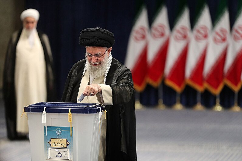 حضور رهبر انقلاب در  انتخابات ریاست جمهوری چهاردهم