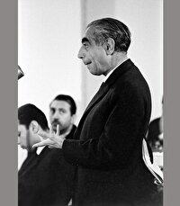 وابسته‌سازی هرچه بیشتر پهلوی دوم با اهرم تحمیل نخست وزیر