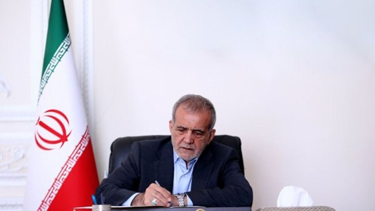 تسلیت پزشکیان در پی درگذشت همسر آیت‌الله شبیری زنجانی