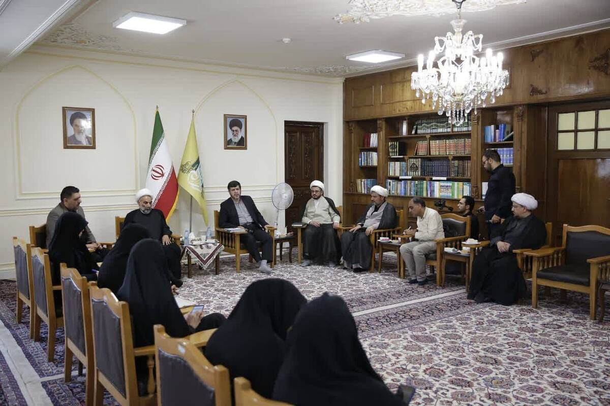 ارتقای سطح نخبه گان حوزه ودانشگاه در مدرسه دارالعلم