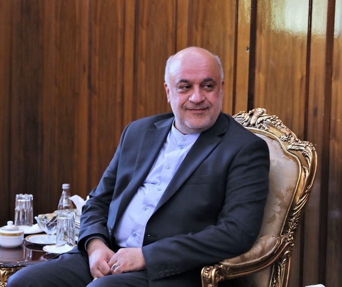 انجام عمل جراحی کوچک روی چشم سفیر ایران در لبنان