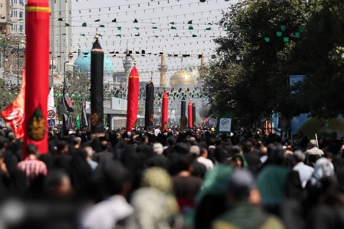 حرم مطهر رضوی میعادگاه جاماندگان اربعین