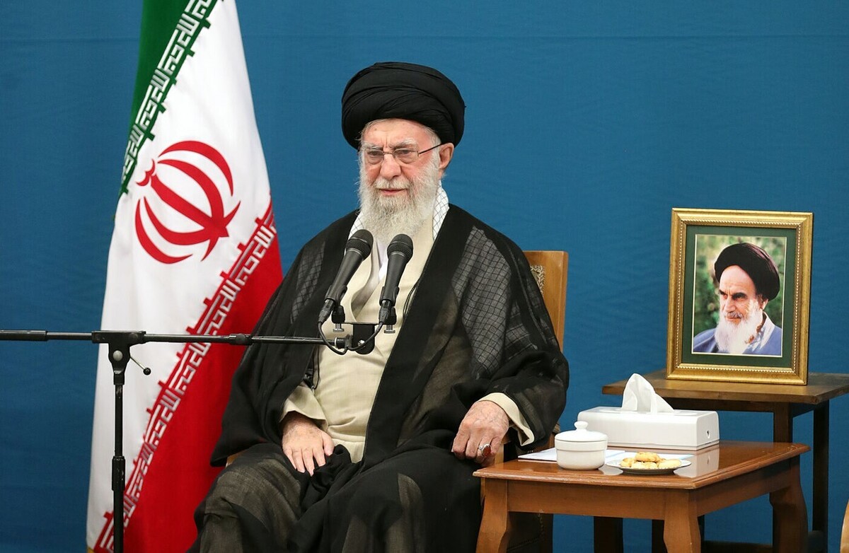 آقای رئیس جمهور برای انتخاب وزیران با من مشورت کردند/ حتماً به میان مردم و سفرهای استانی بروید