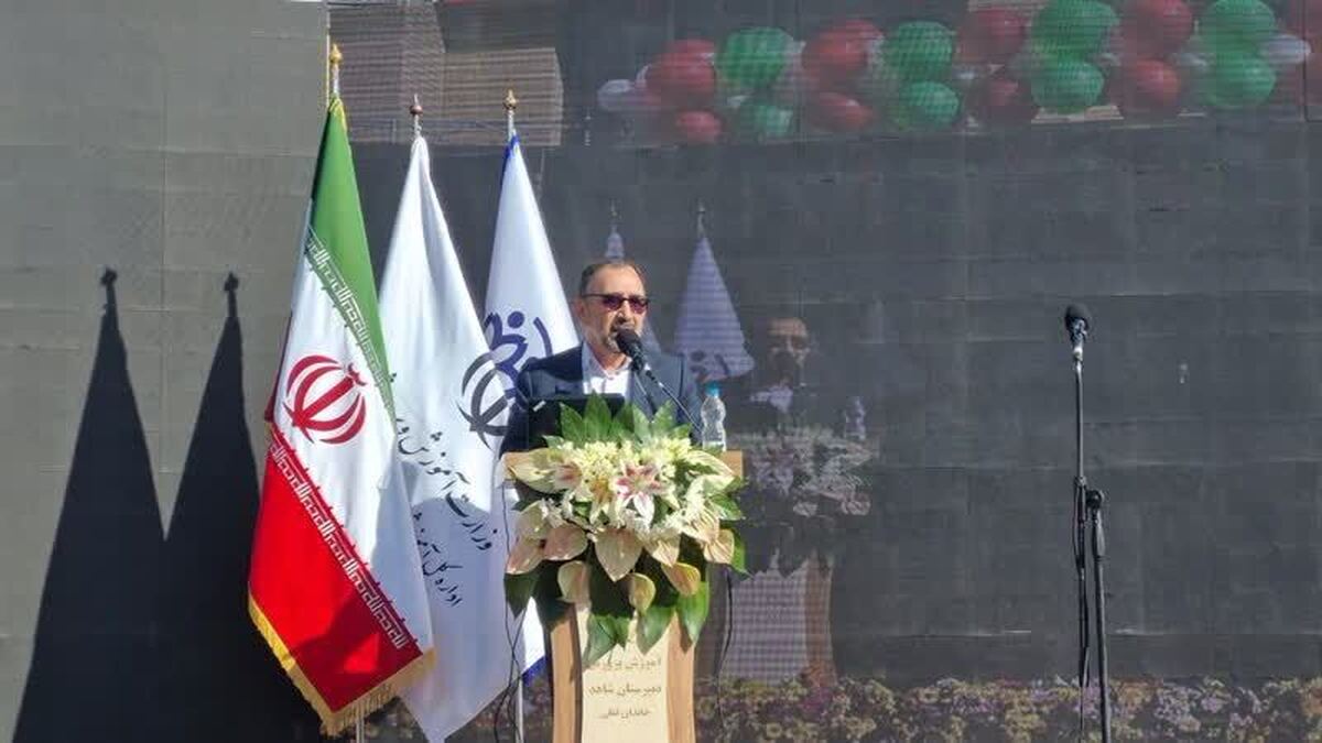 نواخته شدن «زنگ مهر» و «زنگ ایثار و شهادت» در خراسان رضوی