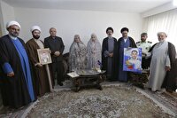 نماینده، ولی فقیه در بنیاد شهید و امور ایثارگران با خانواده شهیدان «دروگر نیت» و «فرخی» دیدار کرد