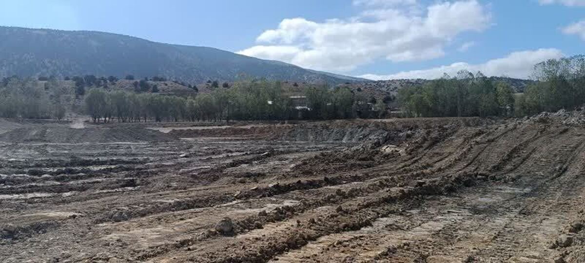 آغاز لایروبی ‌و مرمت آب بندان روستای چمن ساور پس از ده سال