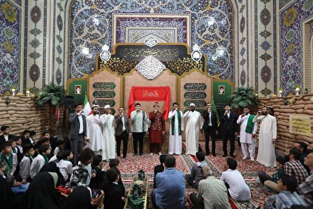 برپایی محفل روایتگری دوران دفاع مقدس در حسینیه شهدای حرم مطهر رضوی 