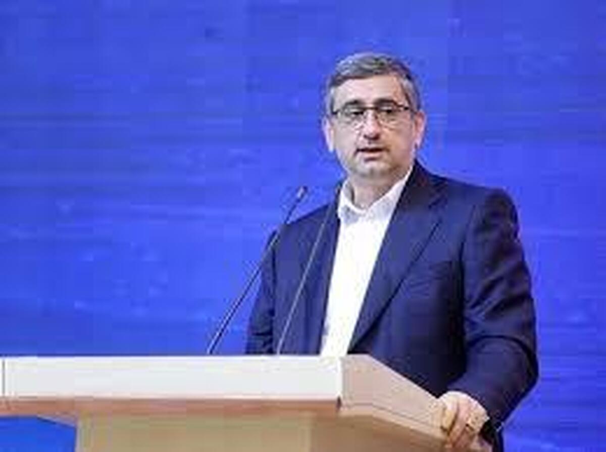 جوانان انقلاب در مقابل تمام زورگویان و استکبار جهانی ایستاده‌اند