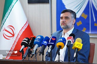 سوال خبرنگار فرهنگی روزنامه جوان از مدیرعامل خانه کتاب و ادبیات