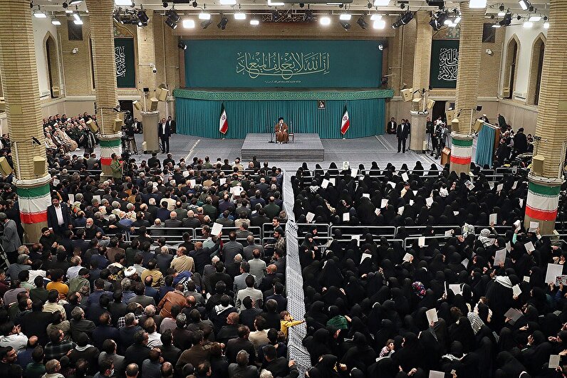 رهبر انقلاب: راه تامین امنیت قدرت است، ایران قوی است که می‌تواند از خود دفاع کند