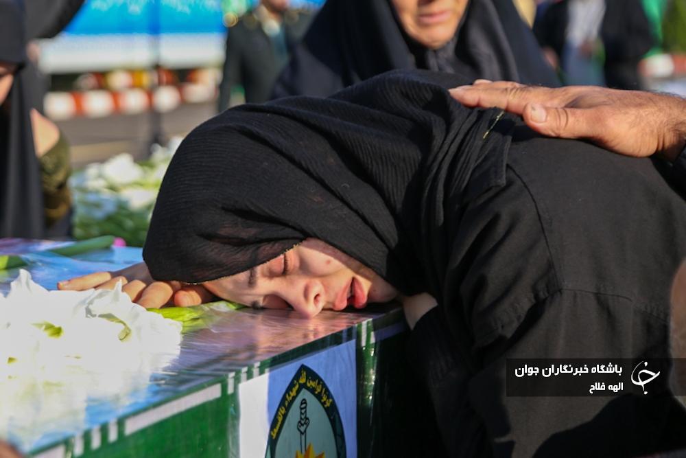 تصاویری تلخ از مراسم تشییع پیکر دو تن از شهدای عملیات تروریستی در تفتان سیستان و بلوچستان
