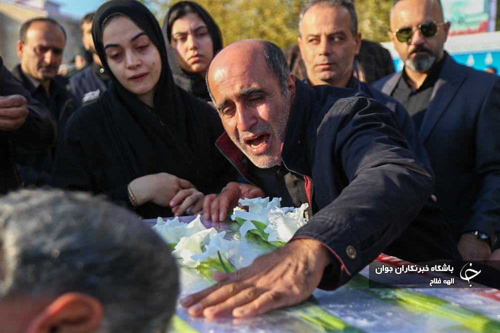 تصاویری تلخ از مراسم تشییع پیکر دو تن از شهدای عملیات تروریستی در تفتان سیستان و بلوچستان