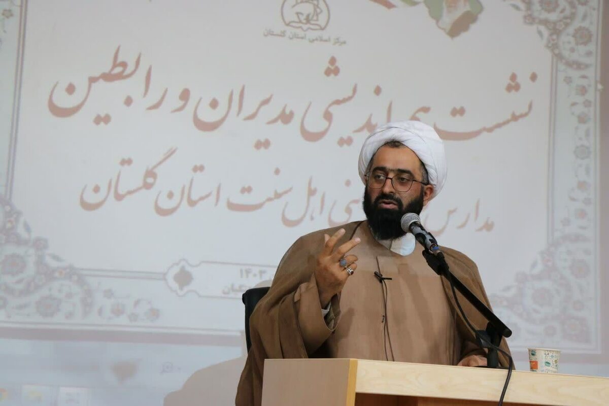 جامعه به روحانی عالم، عامل و عاقل نیاز دارد
