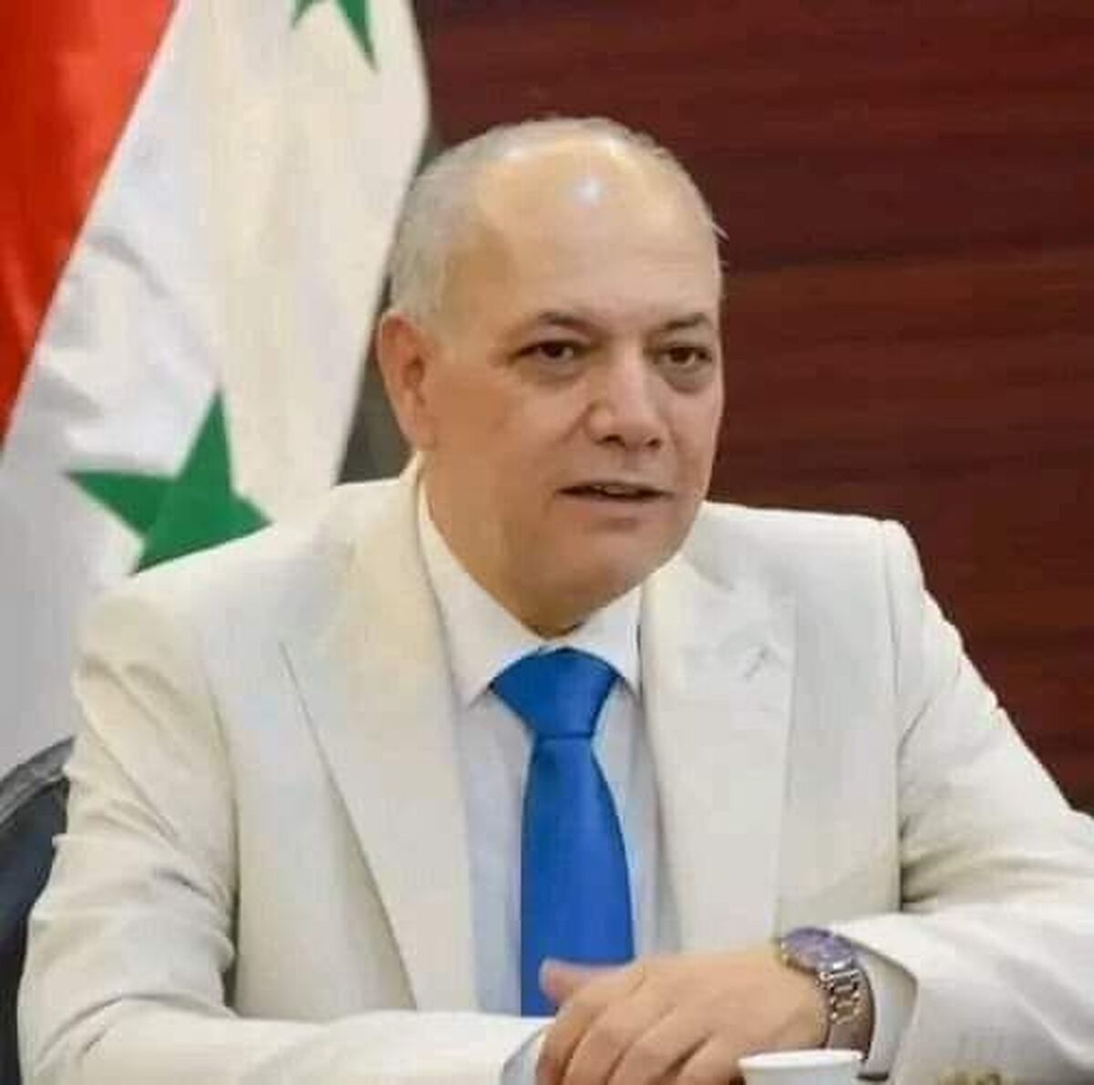 نخست‌وزیر سوریه: در حال حاضر در دمشق هستم/ نمی‌دانم بشار اسد کجاست