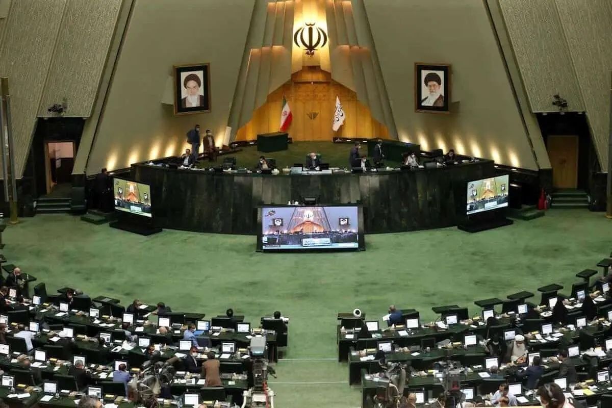 دولت مکلف به ایجاد دفتر ارتباطات مردمی  مجلس شد