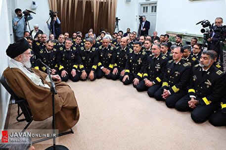 دیدار فرماندهان نیروی دریایی ارتش با رهبر انقلاب