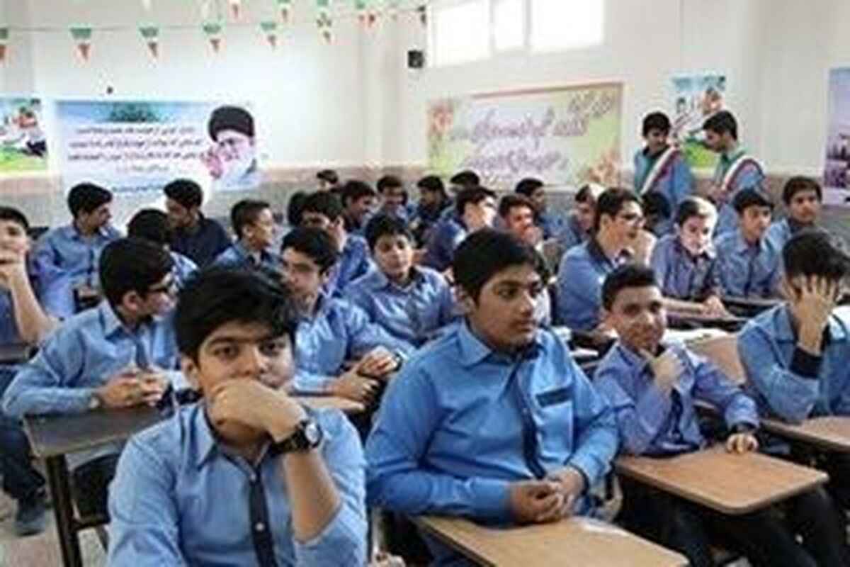 بلاتکلیفی دانش‌آموزان پایه یازدهم