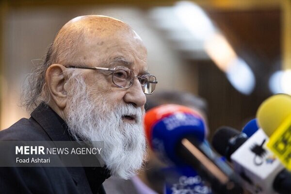 چمران: کسانی که به مذاکرات چشم بسته‌اند از خواب بیدار شوند