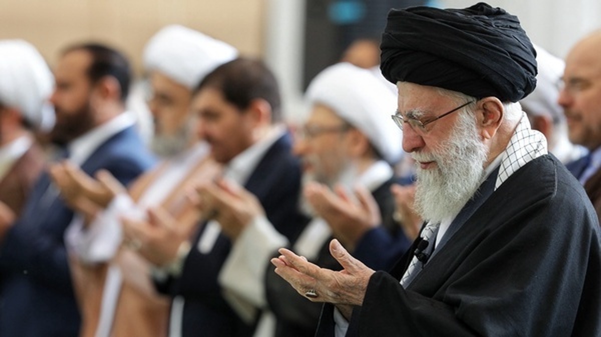 نماز عید فطر به امامت رهبر انقلاب اقامه می‌شود