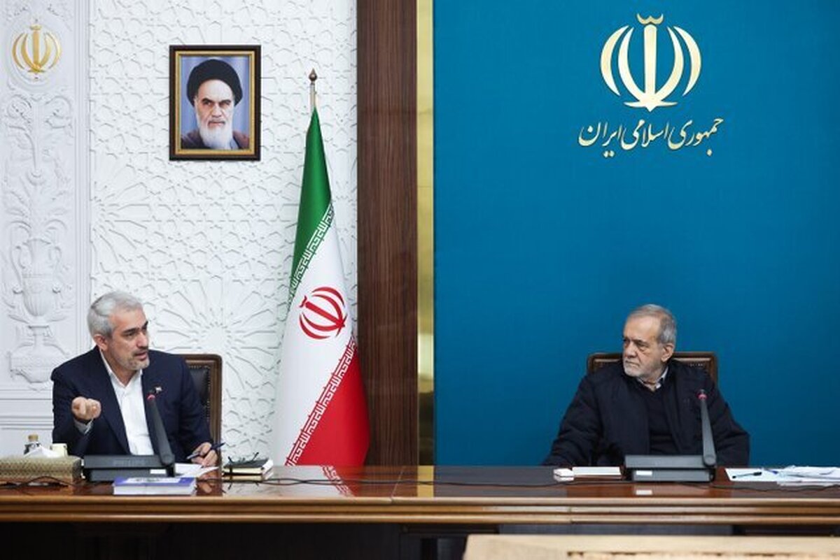 تضعیف داخلی در شرایط فشار بیرونی، به کشور آسیب جدی می&zwnj;زند