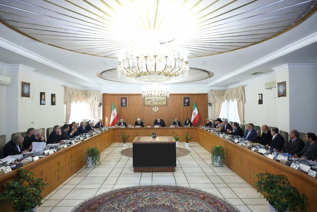 تاکید پزشکیان بر پیگیری مطالبات فعالان اقتصادی در دولت