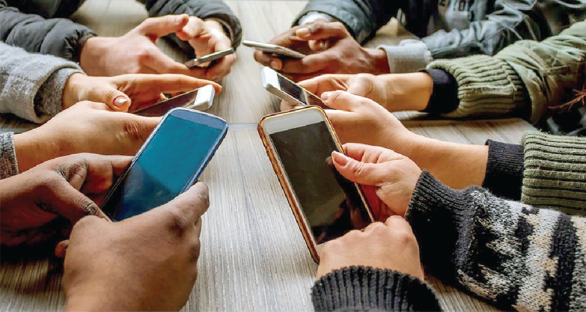 اعتیاد جامعه ایرانی به &laquo;حضور آنلاین&raquo;