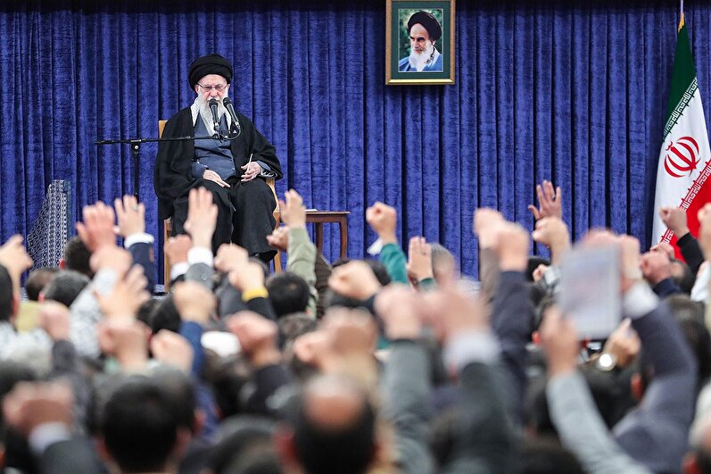 رهبر انقلاب: ما با معترض حرف می‌زنیم اما با اغتشاش‌گر حرف‌زدن فایده ندارد؛ اغتشاش‌گر را باید سرجایش نشاند