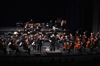 طنین «مرا عاشق‌تر کن...» در تالار وحدت/ ارکستر موسیقی ملی ایران با سه نسل از خوانندگان روی صحنه رفت