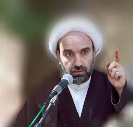 اعتکاف، تجربه کردن پاسبانی حَرمِ دل در انظار عمومی  است 