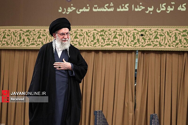 دیدار هزاران نفر از مردم قم با رهبر انقلاب