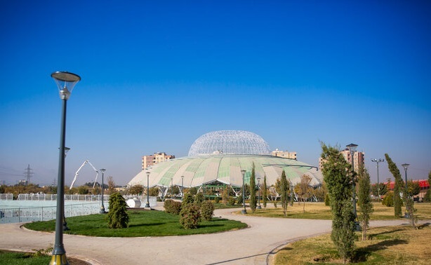 تلفیق اقتصاد شهری و گردشگری سبز در سالن سرشاخه بازار گل ارغوان